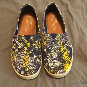 Toms shoes